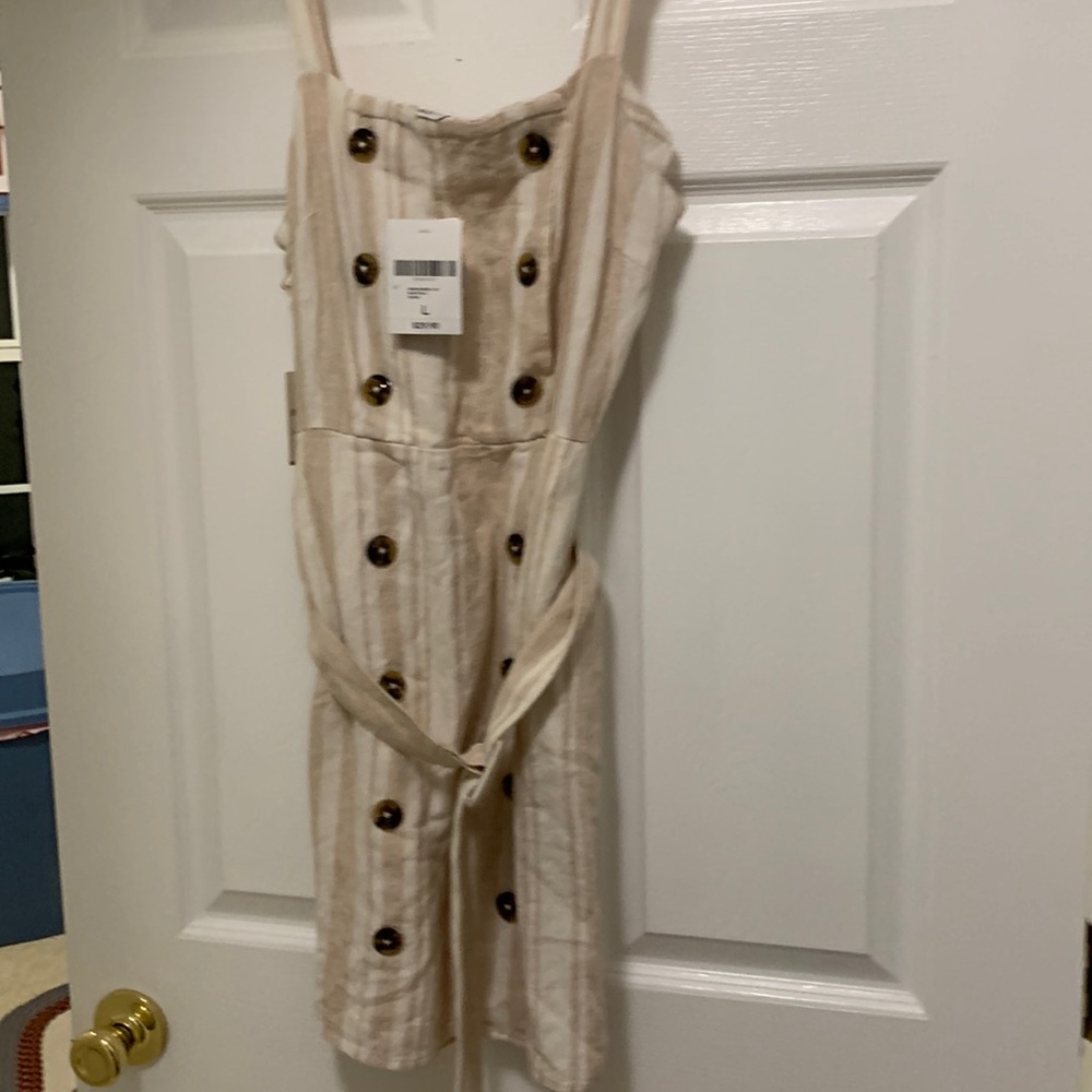 Forever 21 NWT size Large tan white dress